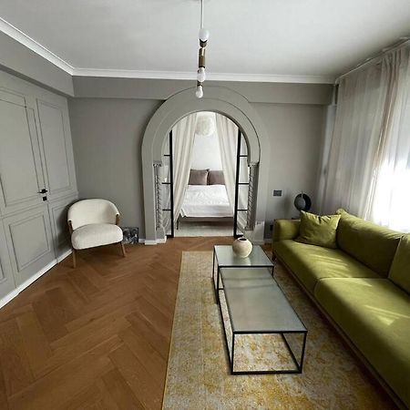 בוקרשט Stunning 1Bd Flat With 50M2 Terrace In The City Center מראה חיצוני תמונה