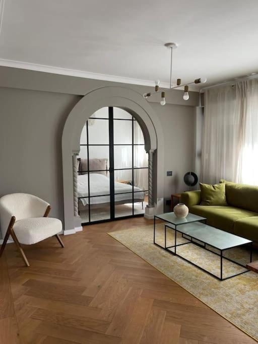 בוקרשט Stunning 1Bd Flat With 50M2 Terrace In The City Center מראה חיצוני תמונה